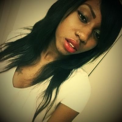 Im cute,pretty,an petite.  #AntonioMom