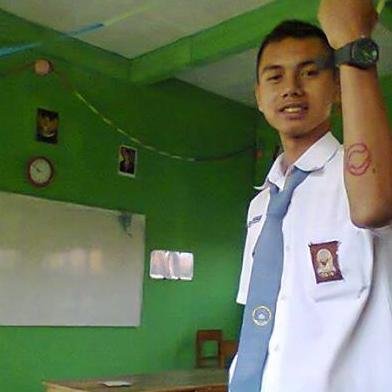 jalani hidup ini tuh apa adanya men...que orangnya simple & apa adanya . .
# L love mom
# l love teman
# l love all . .
