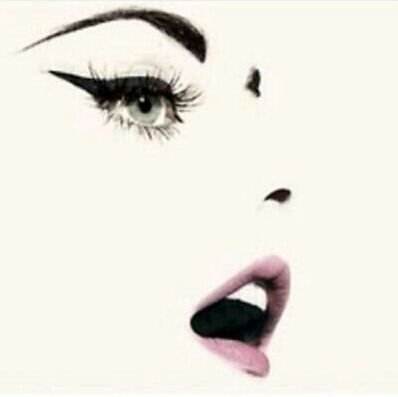 ‏‏‏‏‏ٵُغرد واقتبس بكل ماهوا يروق لي