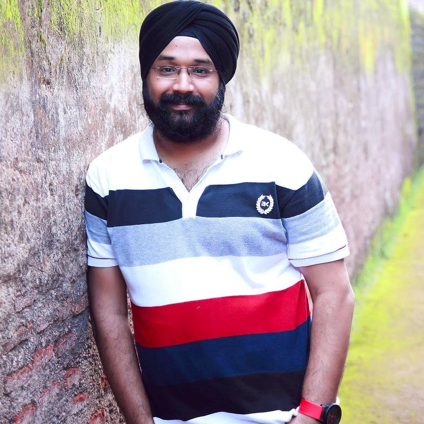 IT Professional, Sports Buff and a Foodie..!!