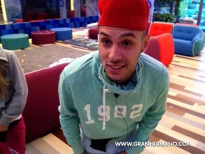 (Chica) Fan de Omar es actualmente concursante de gh y ganador♡ el mejor*.*