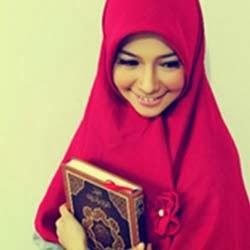 ada sisi dimana Wanita takkan dapat dipahami seutuhnya.  ada celah terpenting dimana tidak dapat terlihat, dan ada sisi yang hanya dapat dipahami, sesamanya.