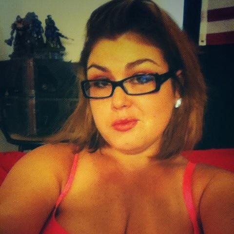 kimberlylove654's profile picture. 18+ only!  I am just a nerdy Cam girl who loves her high tech toys!  Lets Play! 
Amazon Wish List: http://t.co/pvJEozFKqZ