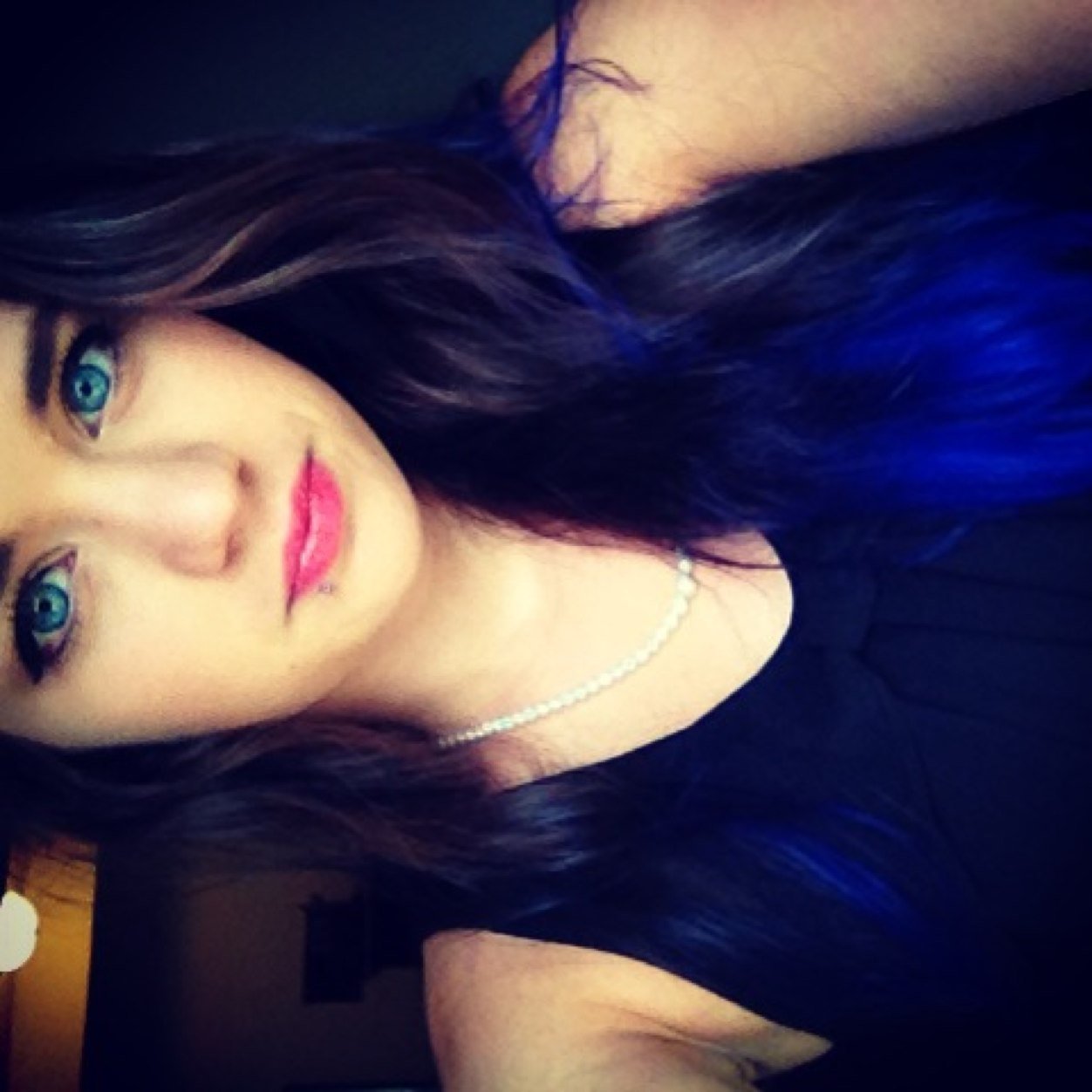 emnefff's profile picture. 