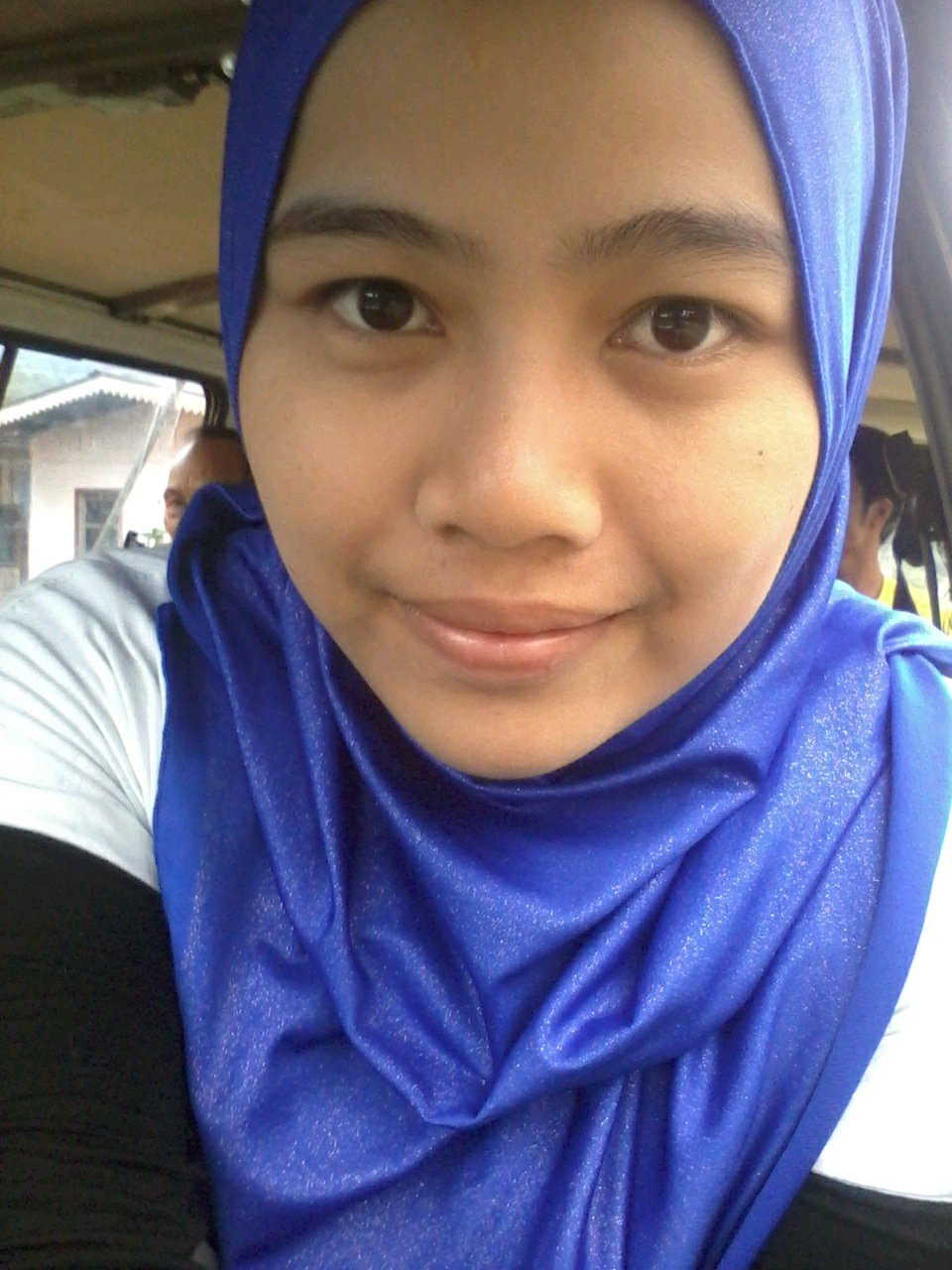 Syazryena95's profile picture. 