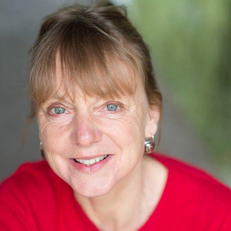 Do you want to speak English clearly and with greater confidence? Laura teaches crisp diction, audibility, accent softening and confident body language.