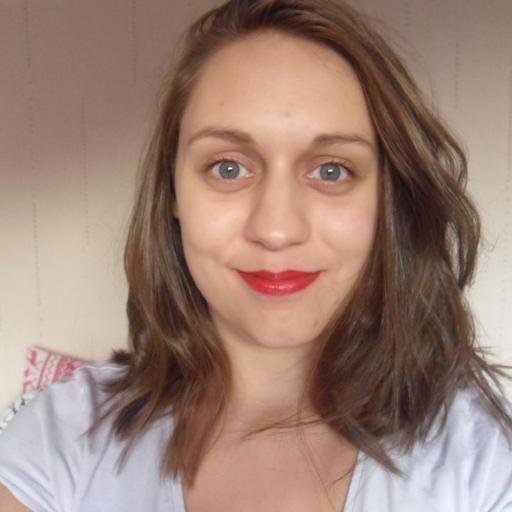 Northern knobhead, IT networks techie (and great at it).  Interested in science, tech, geekery, female experiences, and other fun things. @TVPyear person.