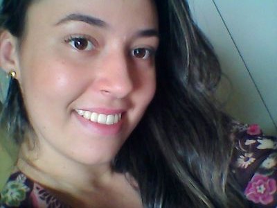 Abraça o que te faz sorrir.