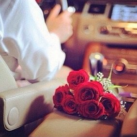 كن صديقاً للجميع وابتسم ولا تدع في قلبك حقدًا علي أحد وتذكر أن ،الاخلاق هي الروح التي لا تموت بعد الرحيل