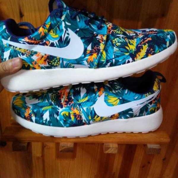 Venta de zapatos // Descuentos por cantidades // Camisetas de futbol // NBA // Instagram: @ventazaptos11 // Precios envio incluido //