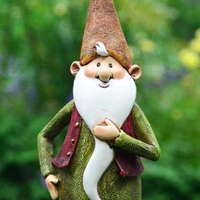 I'm Monty & I'm a gnome... I love gardens & plants so follow me for lots of ideas! http://t.co/lqS3IrJ4b5