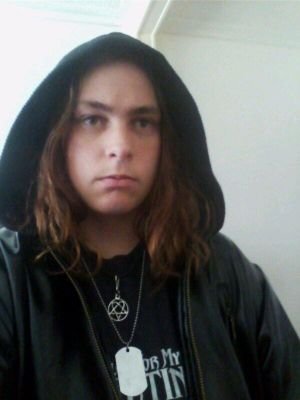 Hi im Josh Metaler im a Shadowhunter im also a VP in samcro helpline my younger sis roxy has the shadowhunter jean in to ive got a lovley partner @clear_bear300
