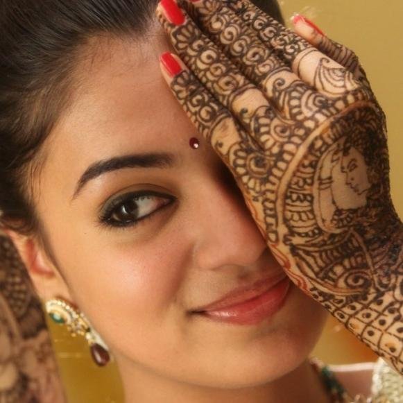 I am Arshi and I love to laugh. I big fan for barun sopthi nd sanaya irani.