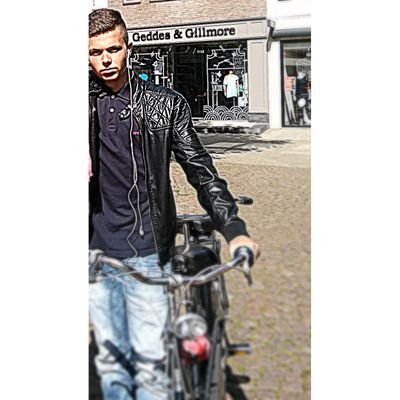 Je moet niet praten maar doen