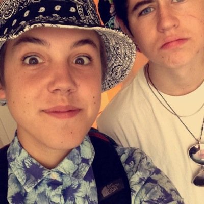 free follow from
 @xxespisaurosrex  if you could please follow her back it would mean a lot ☺️