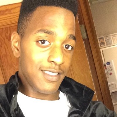 HelloMRDJ07's profile picture. 