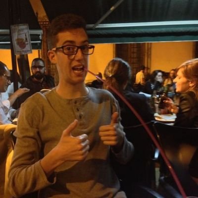 Murcia.Estudiante de ingeniería en sistemas de telecomunicación