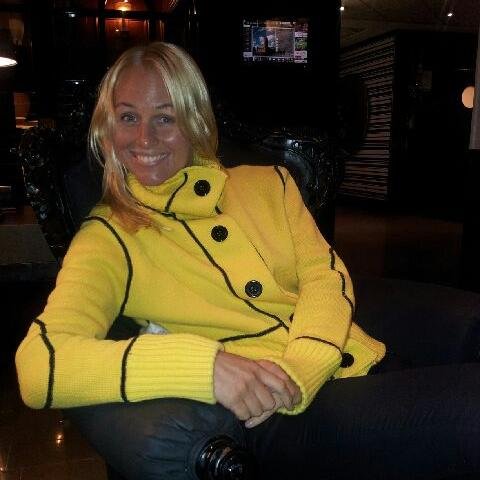 magnussonanna's profile picture. Driver det egna företaget Bapelsinen. Gör ledar- och organisationsutveckling 
med idéburna organisationer 🍊 
Vill bli bra i tennis. Är AIK:are.