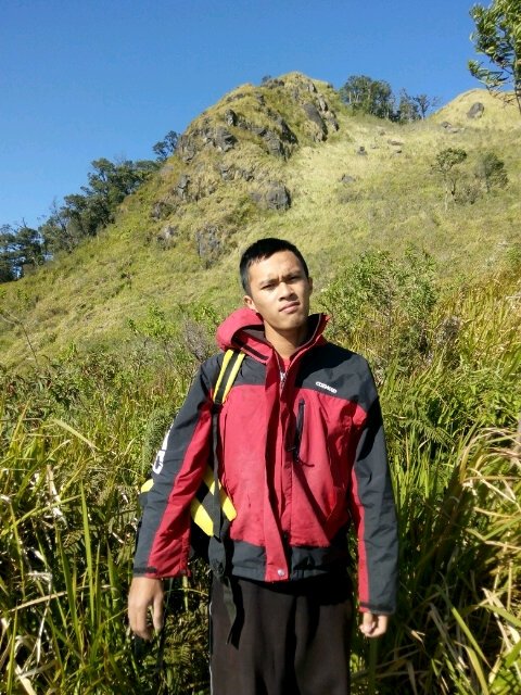 Antoneo_William's profile picture. Hidup jangan di bikin susah. Susah atau senang bersyukur aja.