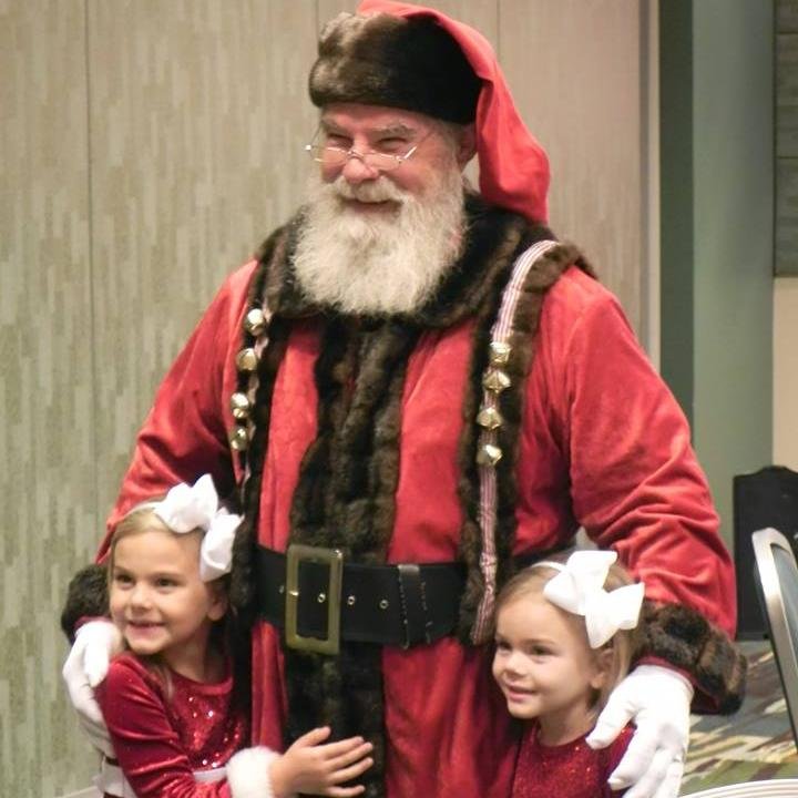 300 Gift Booths, Santa's Village! Photos with Santa! Food Court! Door Prizes! Workshops! So much FUN!!