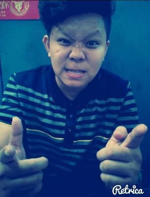 I'm good listener to every problem I'm friendly,  kind and some times maasahan mapag mahal sa pamilya.