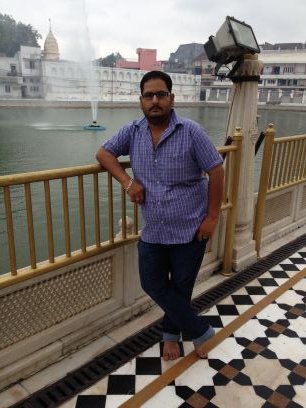गली मैं बदनामी का आलम कुछ यूँ है, की उपवास के लिए चिप्स लेने जाओ .......

....... तो दो डिस्पोजेबल गिलास देके दुकानदार पूछता है आज भी प्रोग्राम है क्या?