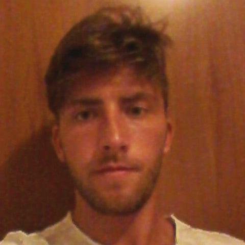 Dario_Mercuri's profile picture. "Non si può insegnare la verità. Il paradosso dei paradossi è che il contrario della verità è ugualmente vero"