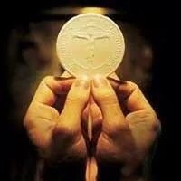 La Eucaristía es el acercamiento máximo de Dios a los hombres.