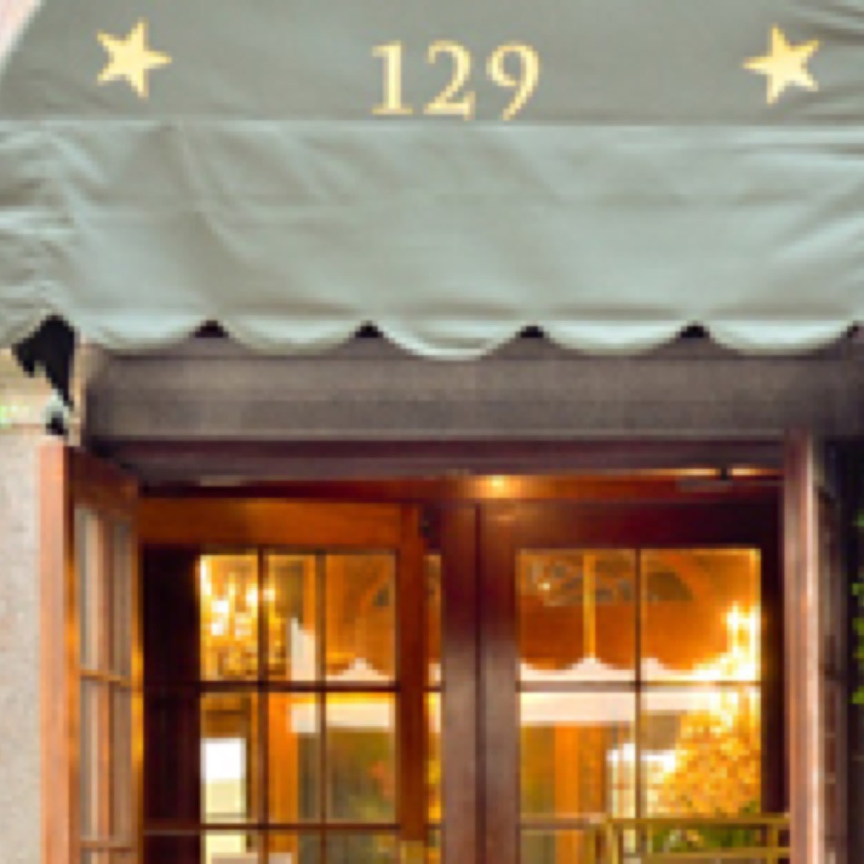 Quarter House is a Premiere, Gold Crown vacation ownership resort located in the heart of the historic French Quarter in New Orleans.