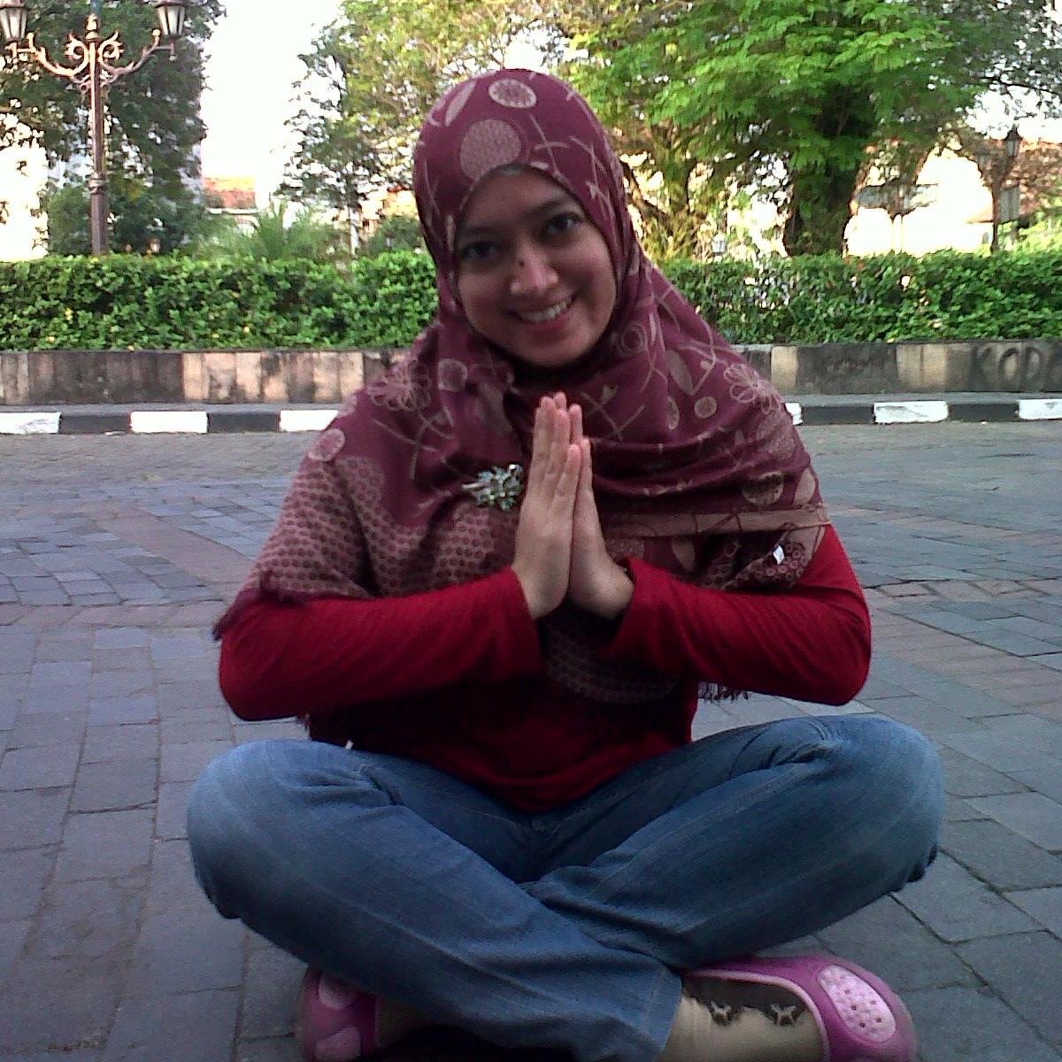 cinta yabg sebenarnya adalah cinta pada ALLAH dan RASUL ,,