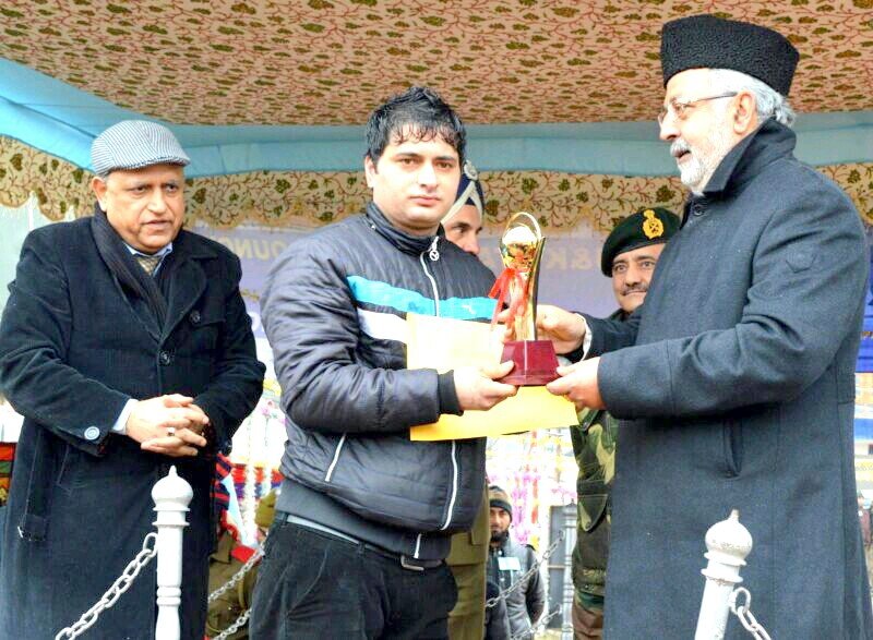 FARUMANZOOR's profile picture. 