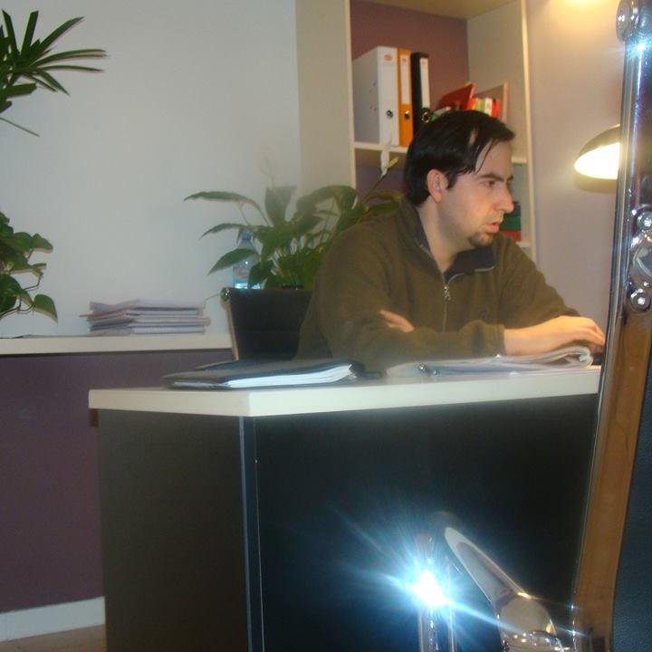 Relumbrante10's profile picture. Perito Psicólogo en todos los fueros/
Cel. 15 53069108