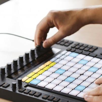 DjRecommend's profile picture. Gadgets for music production.