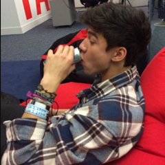 calumsimplicity's profile picture. it's exhausting to love someone who doesn't love u back