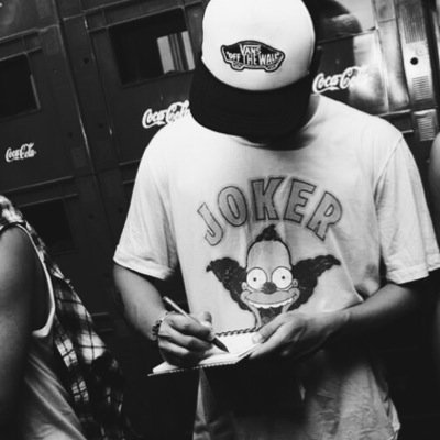 namoralmechupem's profile picture. Belieber , Lovatic , Harmonizer , Directioner , Pniner , Arianator , Magcult , Vampire Maniac e Little Liar.