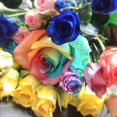 ３人の息子と姫１人13年のｼﾝｸﾞﾙﾏｻﾞｰを経て幼なじみと再婚。再び娘も産まれて５人の母。自分に素直に笑顔で居たい。楽しく何とかやってます！日々邁進！