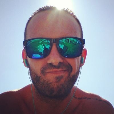 El hombre del muro derribado