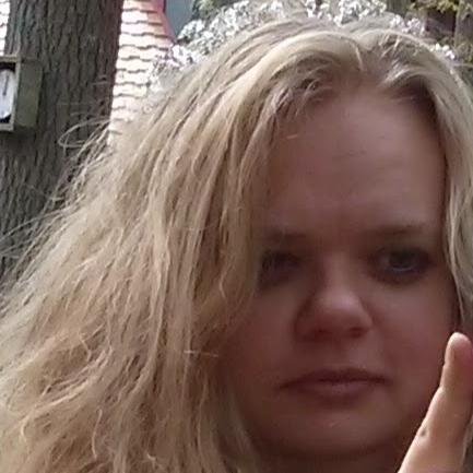 bekahmurphy's profile picture. Festival programmer at @BOSunderground. 
Web UI developer. 
Author/screenwriter. 
Lots of cats.