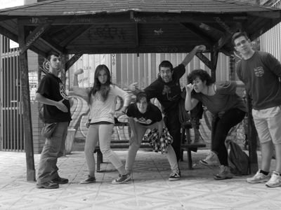 Somos un colectivo juvenil ripense con ganas de hacer proyectos participativos en el municipio, alguien se apunta?