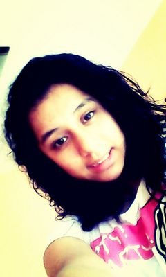 She's been my queen since we were sixteen
We want the same things, we dream the same dreams, alright
(alright)

I got it all 'cause she is the one
Her mum calls
