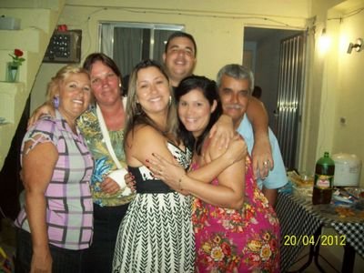 a idade ñ me assusta,o q me assusta é ñ poder aproveitar a vida.
Amo meu marido, filhos,netos em 03/14 nasceu meu bisneto Otávio  em 09/07 minha netinha Sophia
