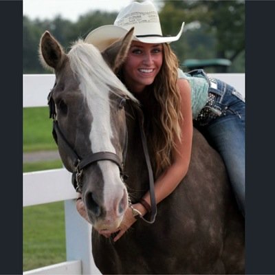 Strong family ties. I live by the Bible&the Constitution. Proud owner of an amazing blind horse❤