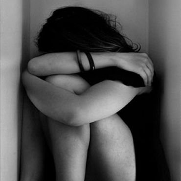 Cansada de vivir. Gorda. Asquerosa. Patetica. Enferma. Simplemente busco descargarme.