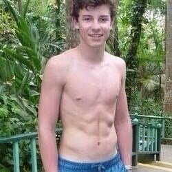please go follow @smendesx since i gave you a free follow or i will unfollow (: