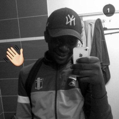 • Nique ta mére je m'en blc. •