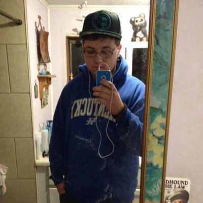 im 18 years old single senior at madison southern pro skater sponsored by elemnt follow for follow