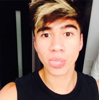 Tweet me any of your Calums hair edits!