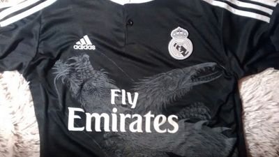 Pedidos en getafe y alrededores tenemos desde camisetas de fútbol baloncesto y zapatillas, no dudes en preguntar