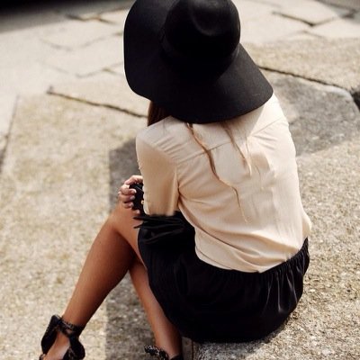 Travel Columnist. Chic & Easy Style Guru. Chocolate Addict. Rock Fangirl. Brazen Flirt. More (sexual) baggage than a Louis Vuitton store.