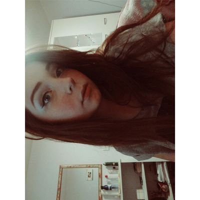 MelehovaVikka's profile picture. la dispute / daughter / real friends